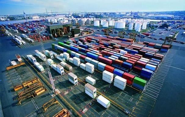 海关总署9日发布的数据显示,今年前4个月,我国货物贸易进出口总值13.